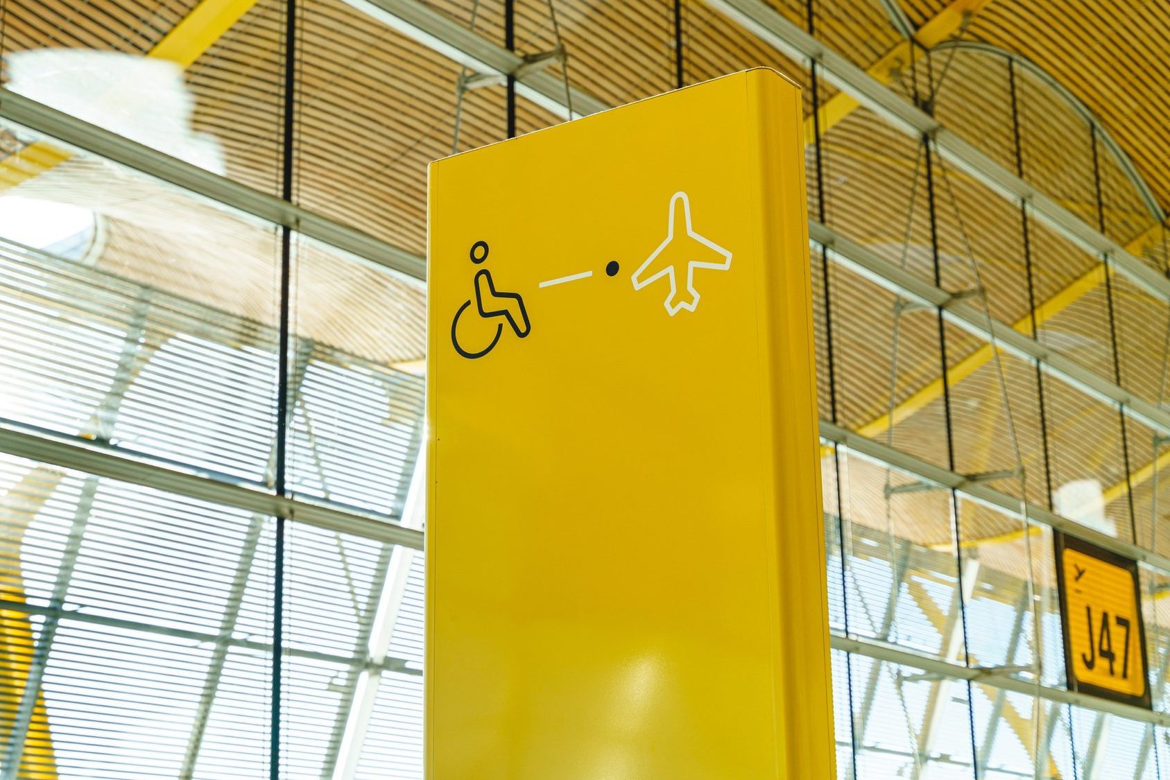 3 Best Airlines for Travelers with Disabilities (2 to Avoid)